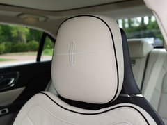2017款 3.0T 四驱总统版