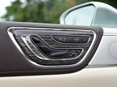 2017款 3.0T 四驱总统版