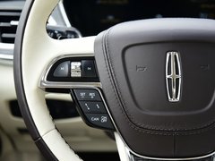 2017款 3.0T 四驱总统版