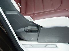 2017款 530 V6 四驱至尊旗舰版