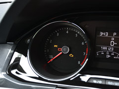 2017款 1.6L 手动豪华型