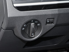 2017款 1.6L 自动舒适型