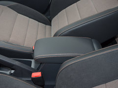 2017款 1.6L 自动舒适型
