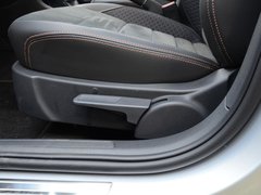 2017款 230TSI 自动豪华型