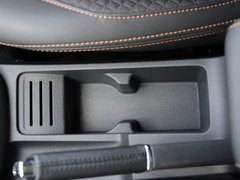 2017款 230TSI 自动豪华型