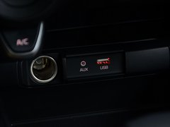 2017款 三厢 1.6L AT Premium