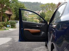 2017款 三厢 1.6L AT Premium