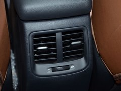 2017款 三厢 1.6L AT Premium