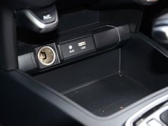 2017款 三厢 1.6L AT Premium