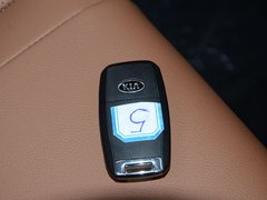 2017款 三厢 1.6L AT Premium