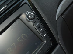 2017款 1.5L 尊贵型