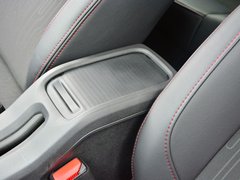 2017款 230THP 自动先锋型