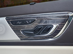 2017款 3.0T 四驱总统版