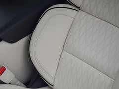 2017款 3.0T 四驱总统版