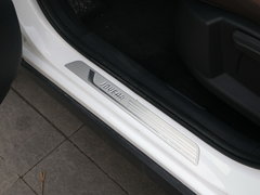 2017款 2.0L 手动尊贵型