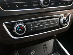 2017款 2.0L 手动尊贵型