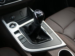 2017款 2.0L 手动尊贵型