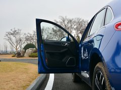 2017款 2.0T 自动极致之梦版