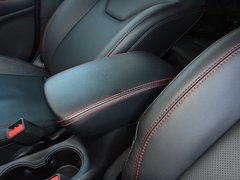 2017款 200TS 自动高性能四驱版