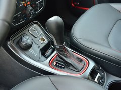 2017款 200TS 自动高性能四驱版