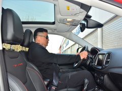 2017款 200TS 自动高性能四驱版