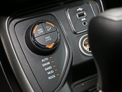 2017款 200TS 自动高性能四驱版