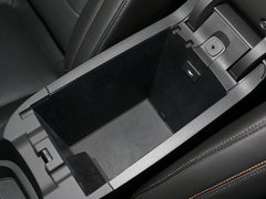 2017款 550T 自动四驱捍界版