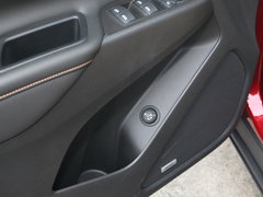 2017款 550T 自动四驱捍界版