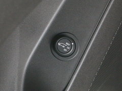 2017款 550T 自动四驱捍界版