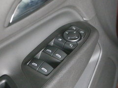 2017款 550T 自动四驱捍界版