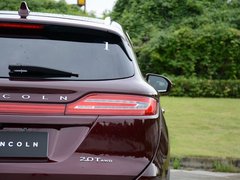 2017款 2.0T 四驱尊耀版