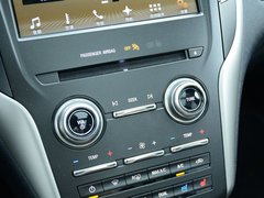 2017款 2.0T 四驱尊耀版