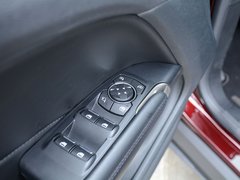 2017款 2.0T 四驱尊耀版