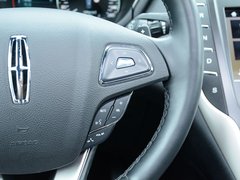 2017款 2.0T 四驱尊耀版