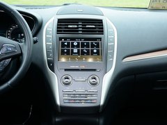 2017款 2.0T 四驱尊耀版