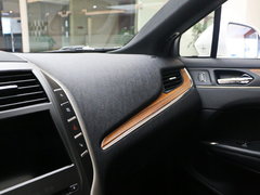 2017款 2.0T 四驱尊雅版