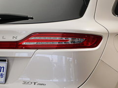 2017款 2.0T 四驱尊雅版