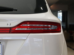 2017款 2.0T 四驱尊雅版