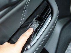 2017款 2.5i 豪华导航版EyeSight