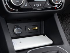 2016款 1.6L 自动尊贵型