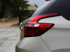 2017款 1.5L CVT锋潮版