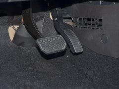 2017款 1.5L 手动 旗舰型