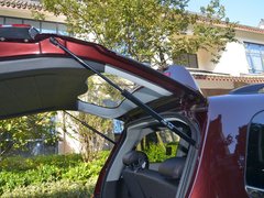 2017款 1.5L 手动 旗舰型