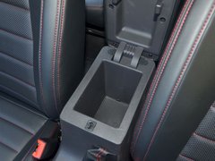2017款 1.5L 手动 旗舰型