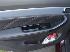 2017款 1.5L 手动 旗舰型