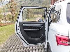2017款 1.5L 手动 旗舰型