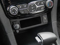 2017款 1.5L 手动 旗舰型