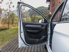 2017款 1.5L 手动 旗舰型
