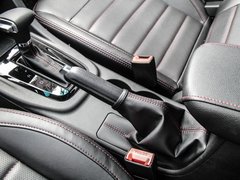 2017款 1.5L 手动 旗舰型