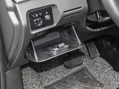 2017款 1.5L 手动 旗舰型